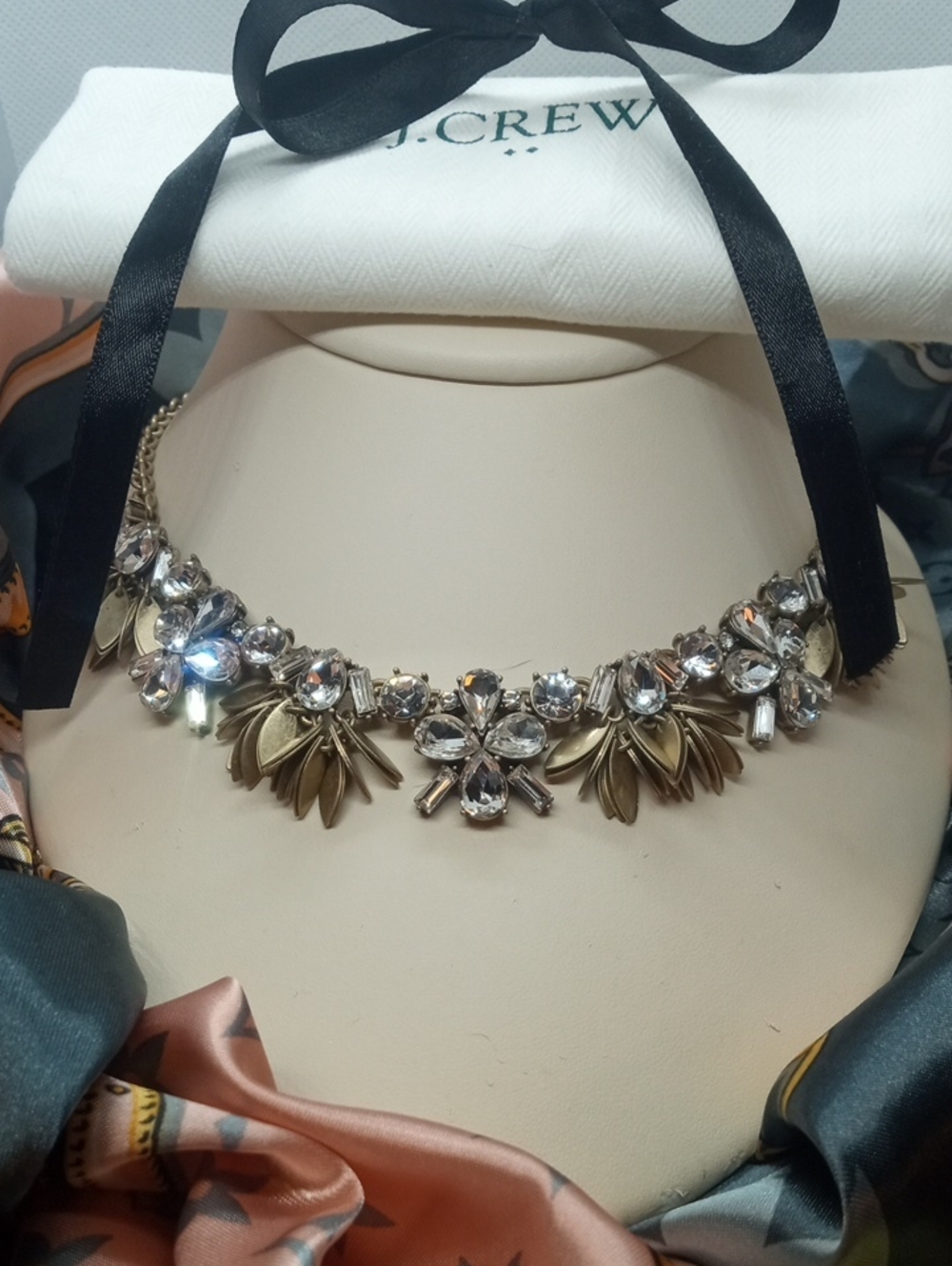 J.CREW CRYSTAL BOUQUET NECKLACE